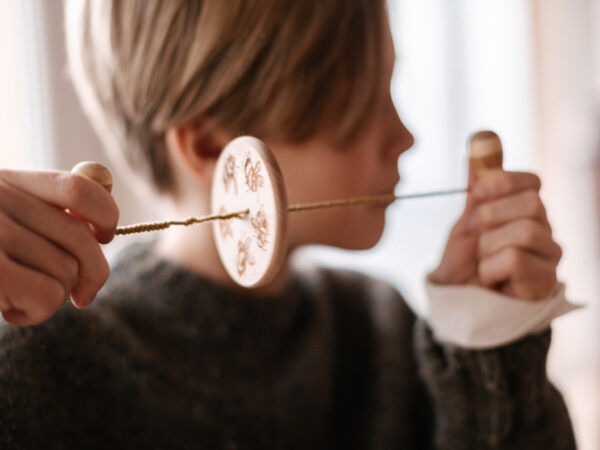 Wooden Story Swirling Spinner Buzz - Image 17
