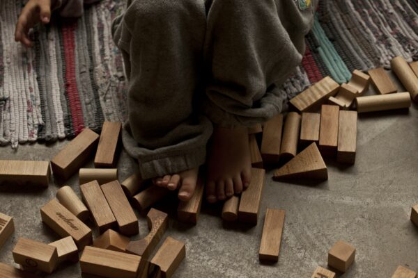 Wooden Story Natural Blocks in Tray XL 63 pieces - Image 4